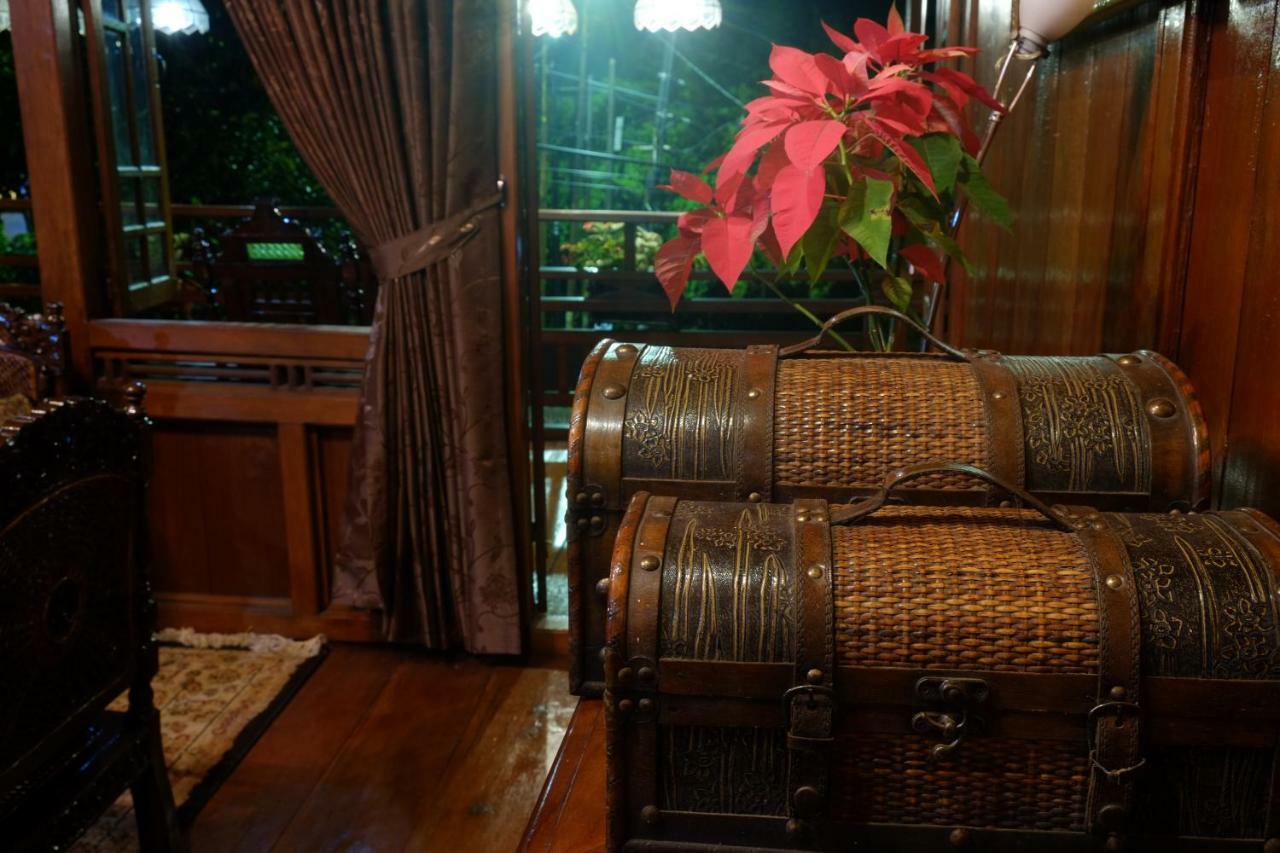 Badjoeri Ethnic Wooden Homestay Bandung Exterior foto